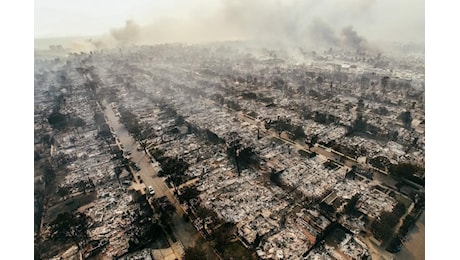 Meteo. Incendio Palisades, il più distruttivo di Los Angeles. Tutti i dati storici della California